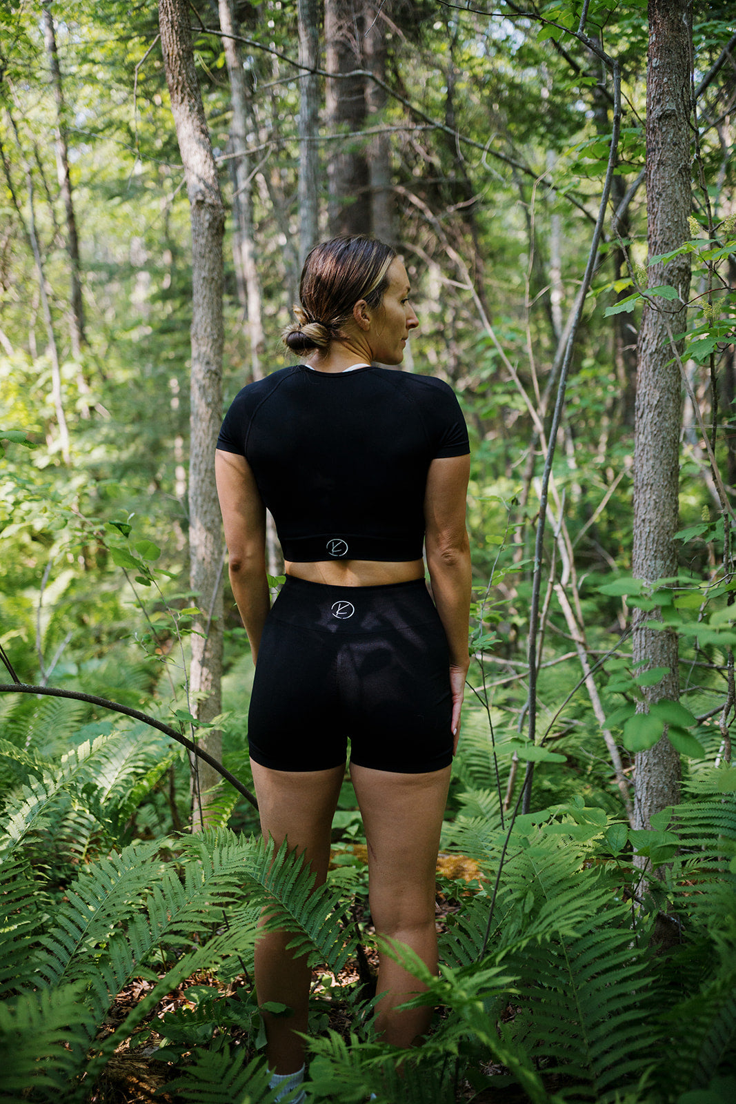 ABYSS form crop t-shirt